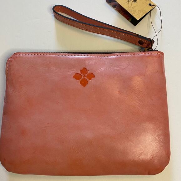 NWT Patricia Nash Tuscan tooled wristlet - Picture 3 of 4